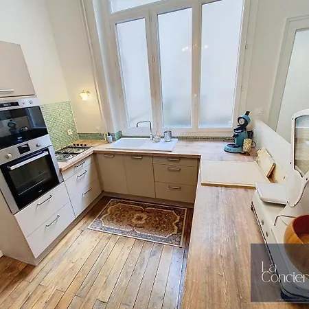 Le Charles De Gaulle-poitierspieton-laconciergerie Apartment